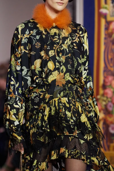 Look 64